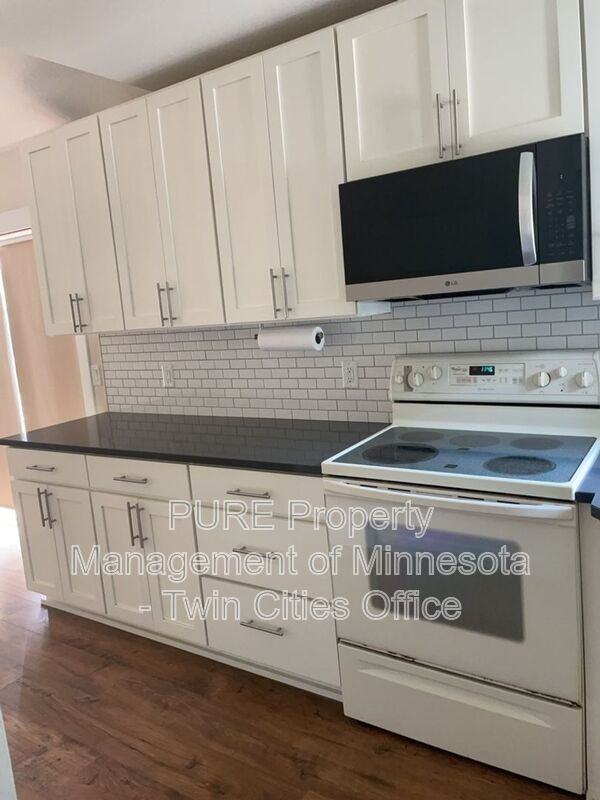 1390 Granada Trl N - Photo 4 of 12