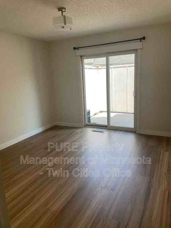 1390 Granada Trl N - Photo 6 of 12