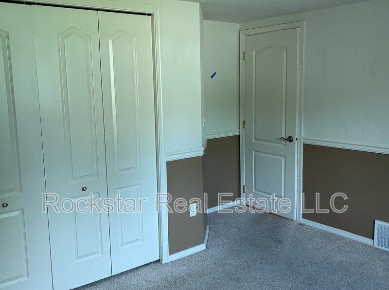 823 E Bismark Ave - Photo 5 of 6