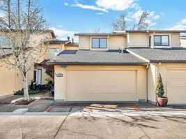 featured image of 574 Wimbledon Ct