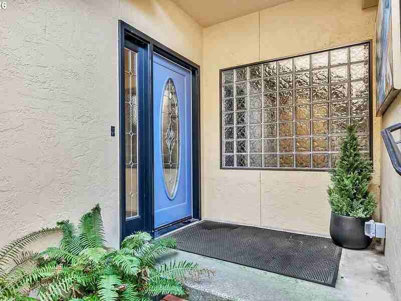 574 Wimbledon Ct - Photo 4 of 43