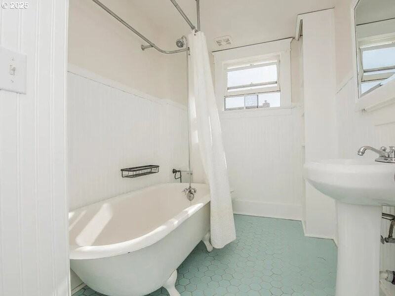 1236 N Emerson St - Photo 6 of 10