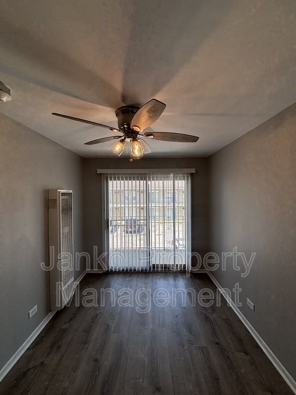 3351 Commercial Ave #19 - Photo 5 of 7