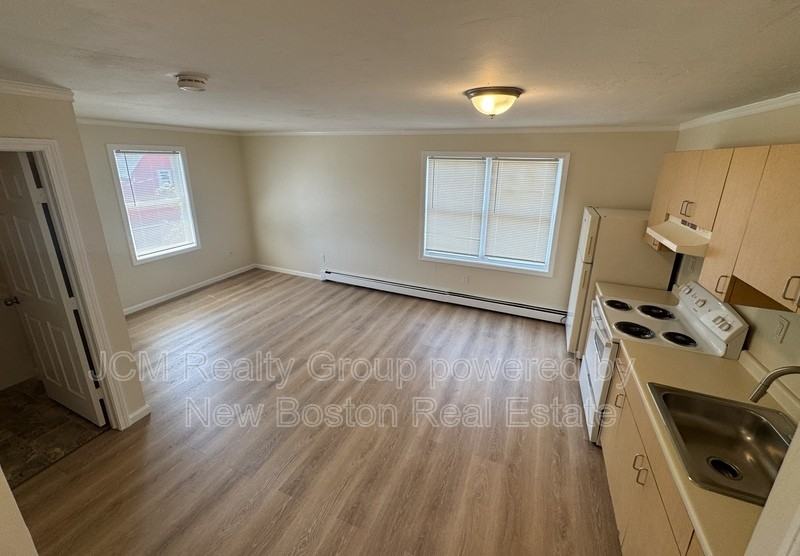111 Main St #U15R - Photo 2 of 4