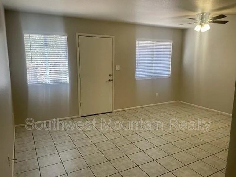 133 E Ingram St #5 - Photo 7 of 14