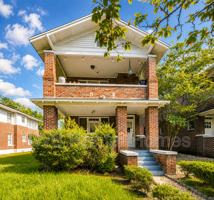 featured image of 2309 College St