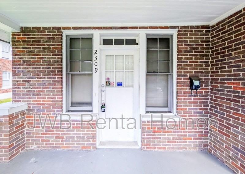 2309 College St - Photo 2 of 14