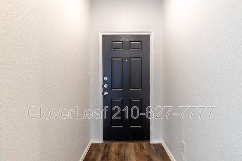 165 Acorn Cir - Photo 5 of 35