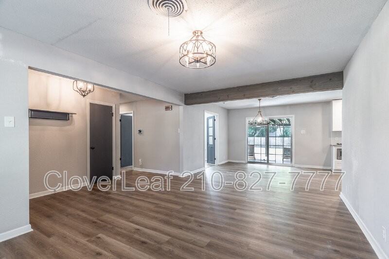 11210 Cedar Elm - Photo 7 of 39