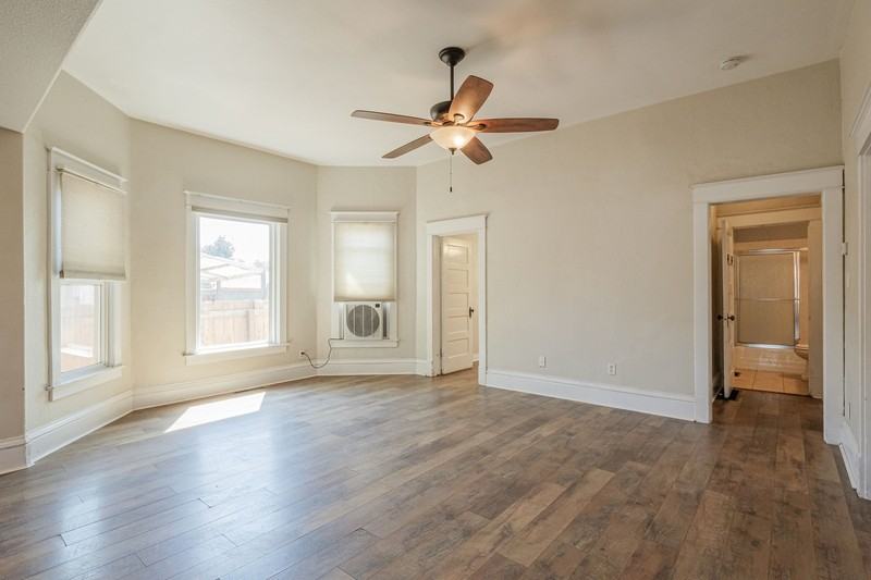 1219 Grand Ave - Photo 6 of 23