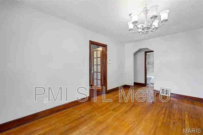5212 Fletcher St - Photo 7 of 27