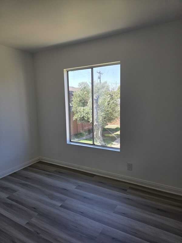 1227 E Pasadena St #1227 - Photo 4 of 14