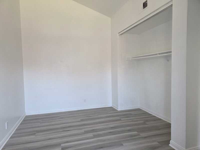 1227 E Pasadena St #1227 - Photo 5 of 14