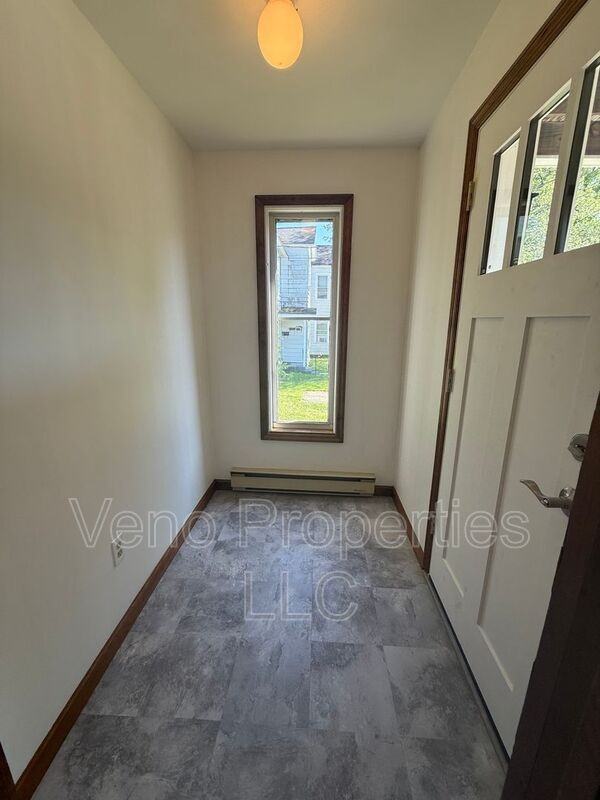 2 Russell St #2A - Photo 3 of 11
