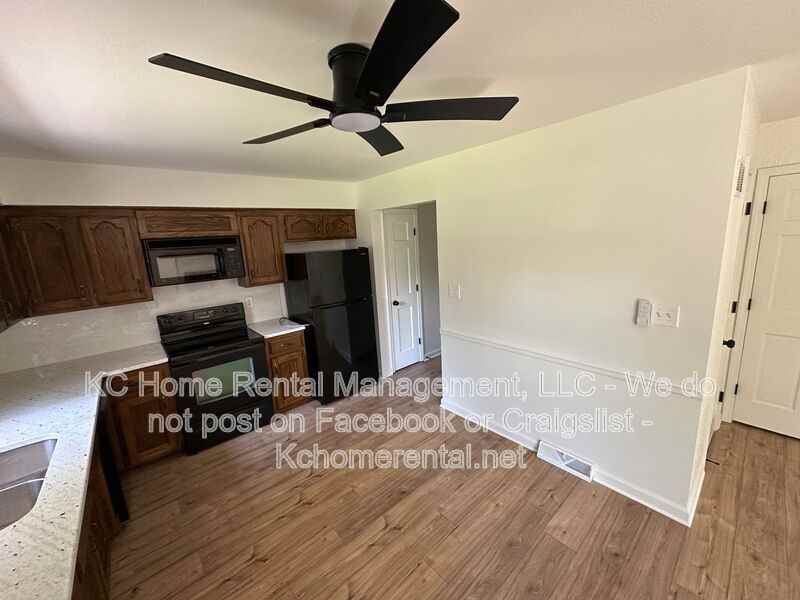 3870 Sw Harbor Dr - Photo 6 of 36