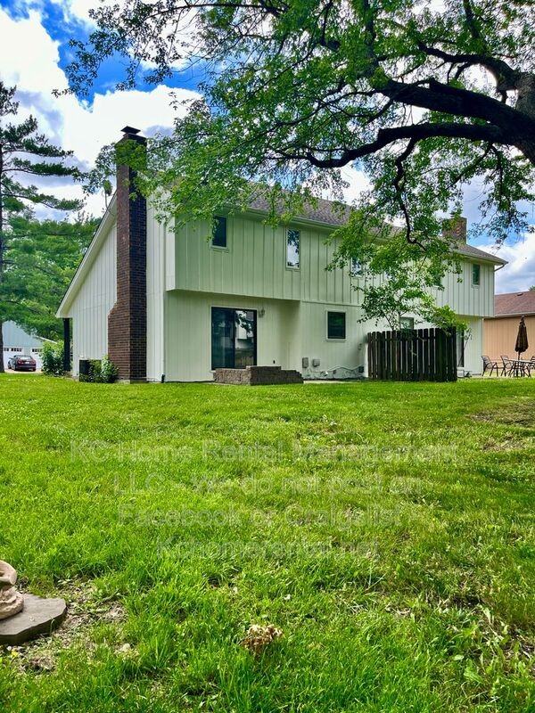 3868 Sw Harbor Dr - Photo 5 of 40