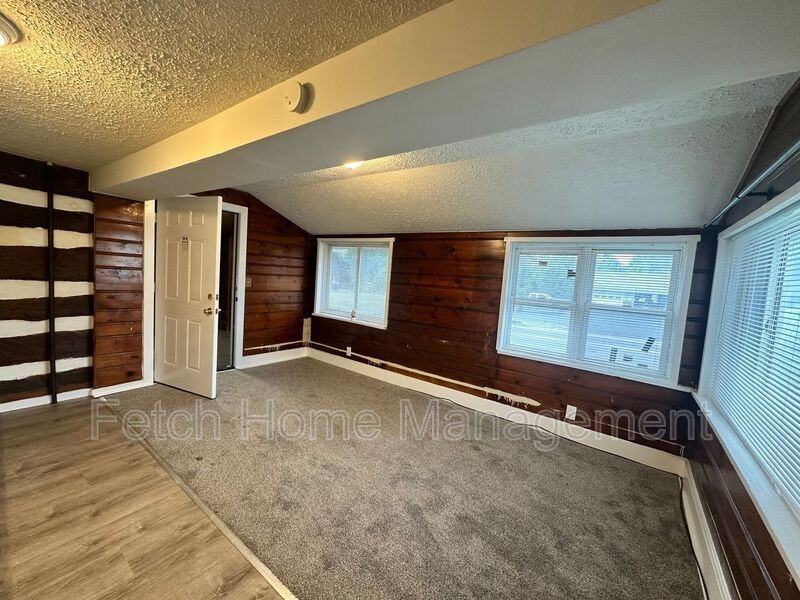 10669 Jonestown Rd #18 - Photo 6 of 9