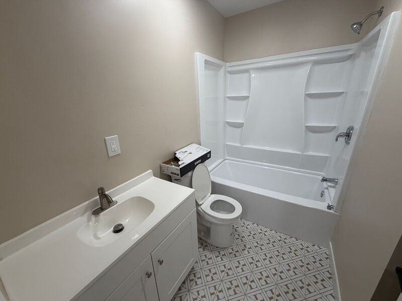 251 E 5th Ave - Photo 5 of 7