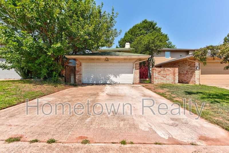7301 Edenborough Dr - Photo 4 of 40