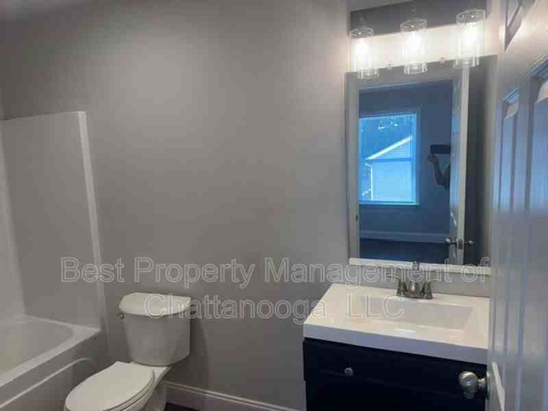 379 Virginia St - Photo 3 of 9