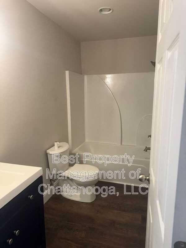 379 Virginia St - Photo 4 of 9