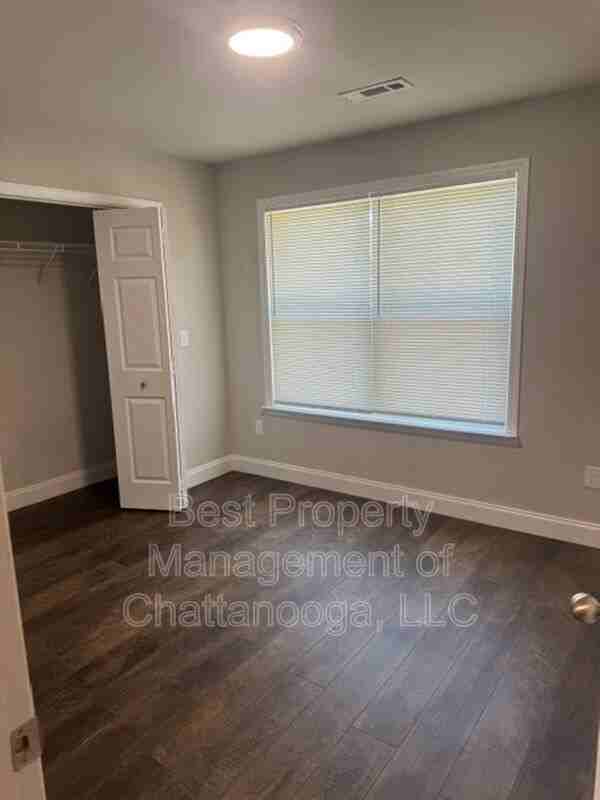 379 Virginia St - Photo 6 of 9