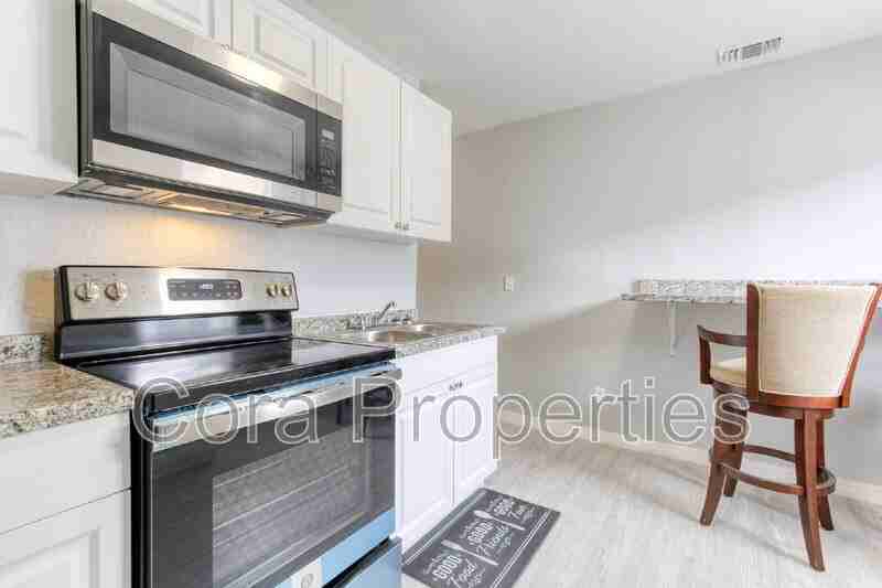 685 Sears Ave Ne #4 - Photo 5 of 50