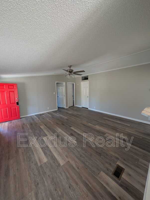 87 Patriots Way - Photo 2 of 24