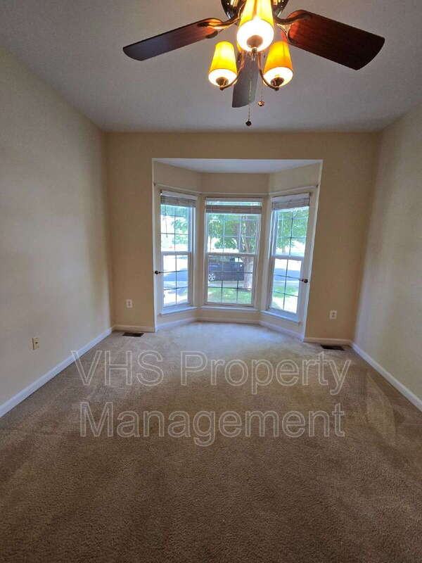 1929 Belle Ave - Photo 5 of 36