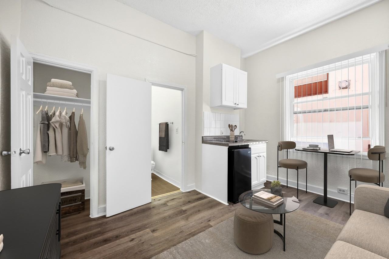 729 S Union Ave #124 - Photo 4 of 52