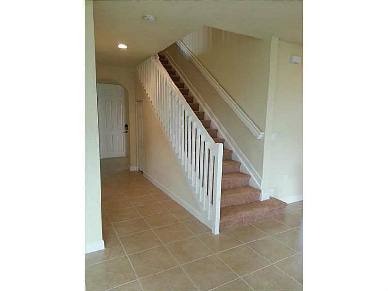 17070 SW 91st St #1 - Photo 3 of 8