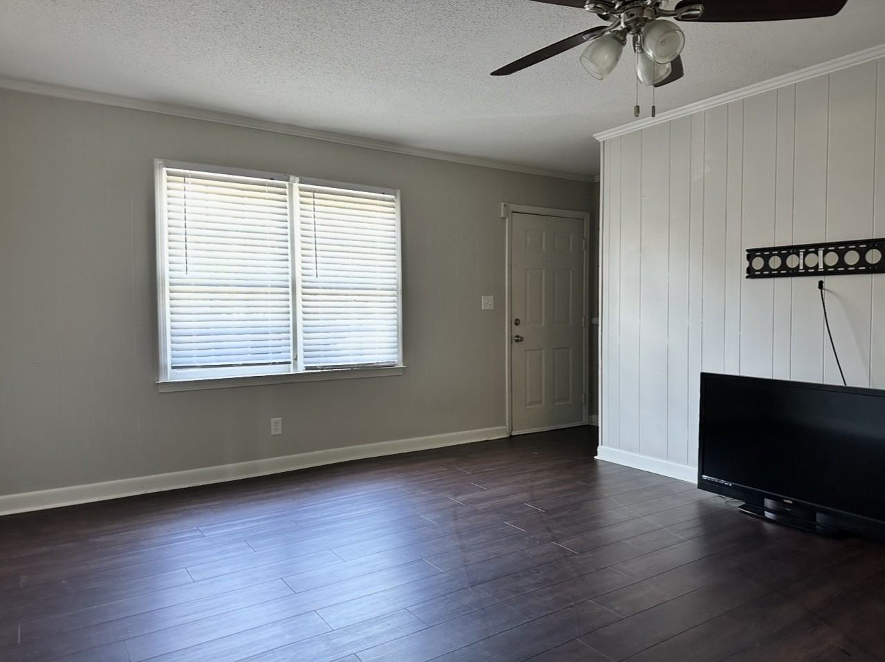 5003 Edwards Rd Unit 19 #19 - Photo 4 of 13