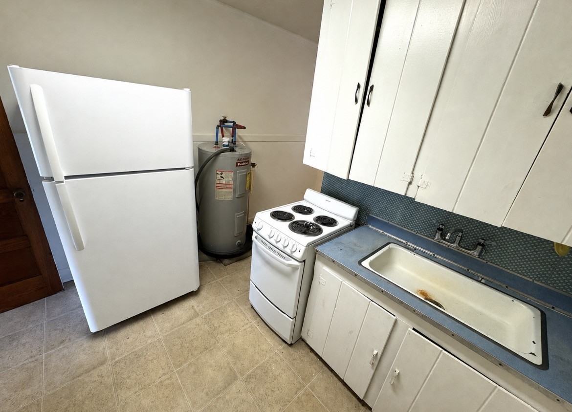 510 28th Ave N #8 - Photo 5 of 11