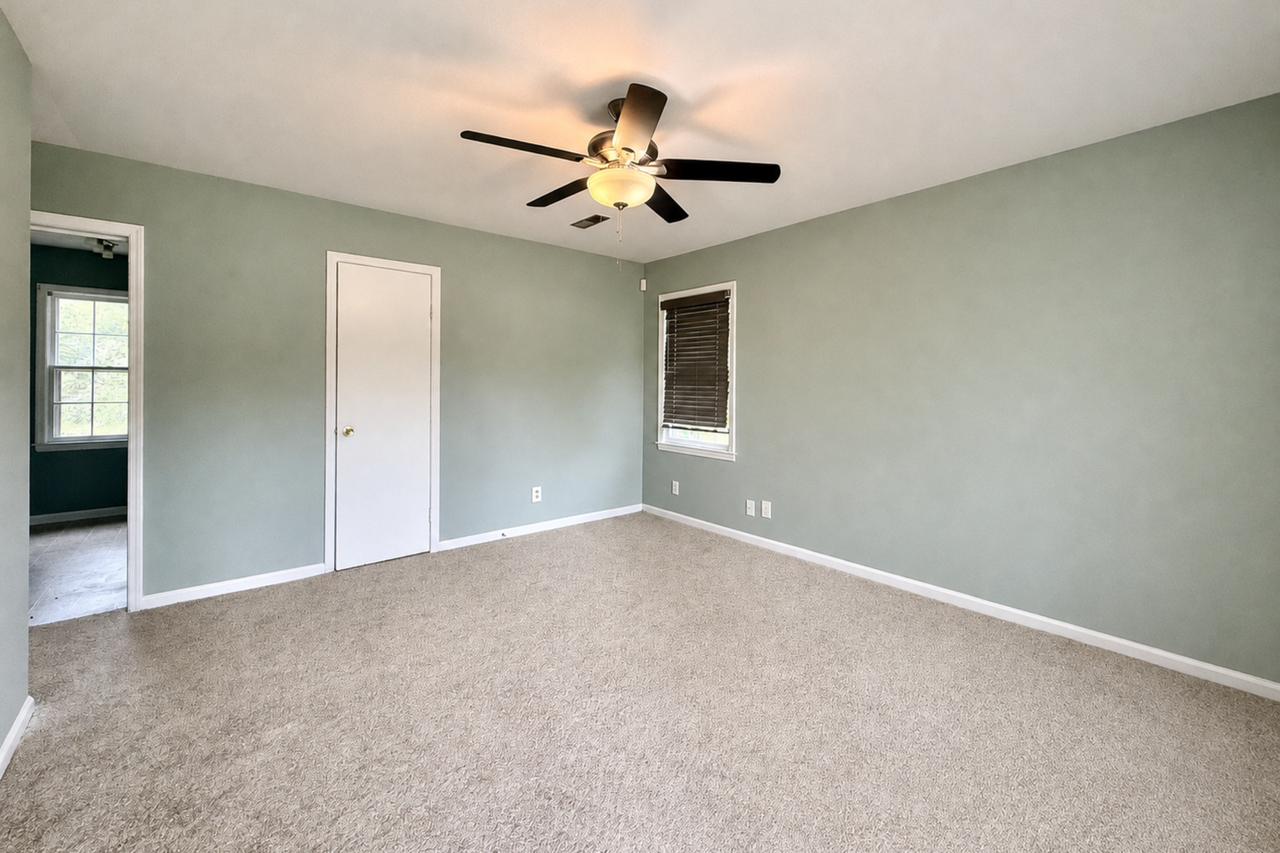 103 Dorchester Manor Blvd - Photo 2 of 11