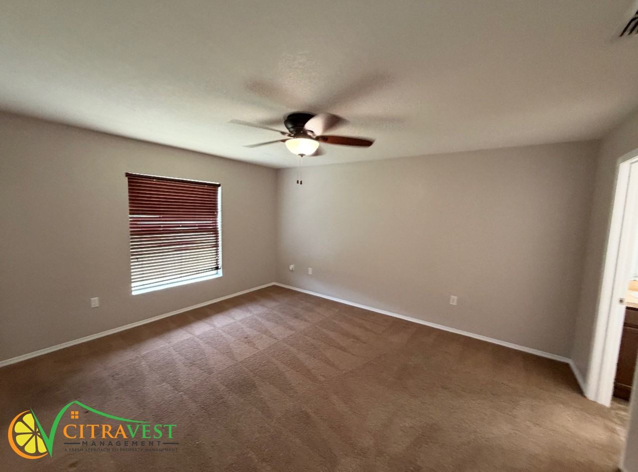 2160 Oakhurst Dr - Photo 7 of 8