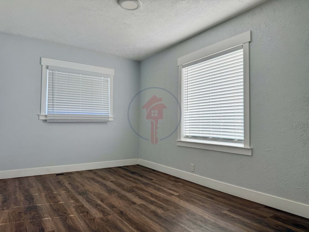 8701 Ws - Photo 6 of 13