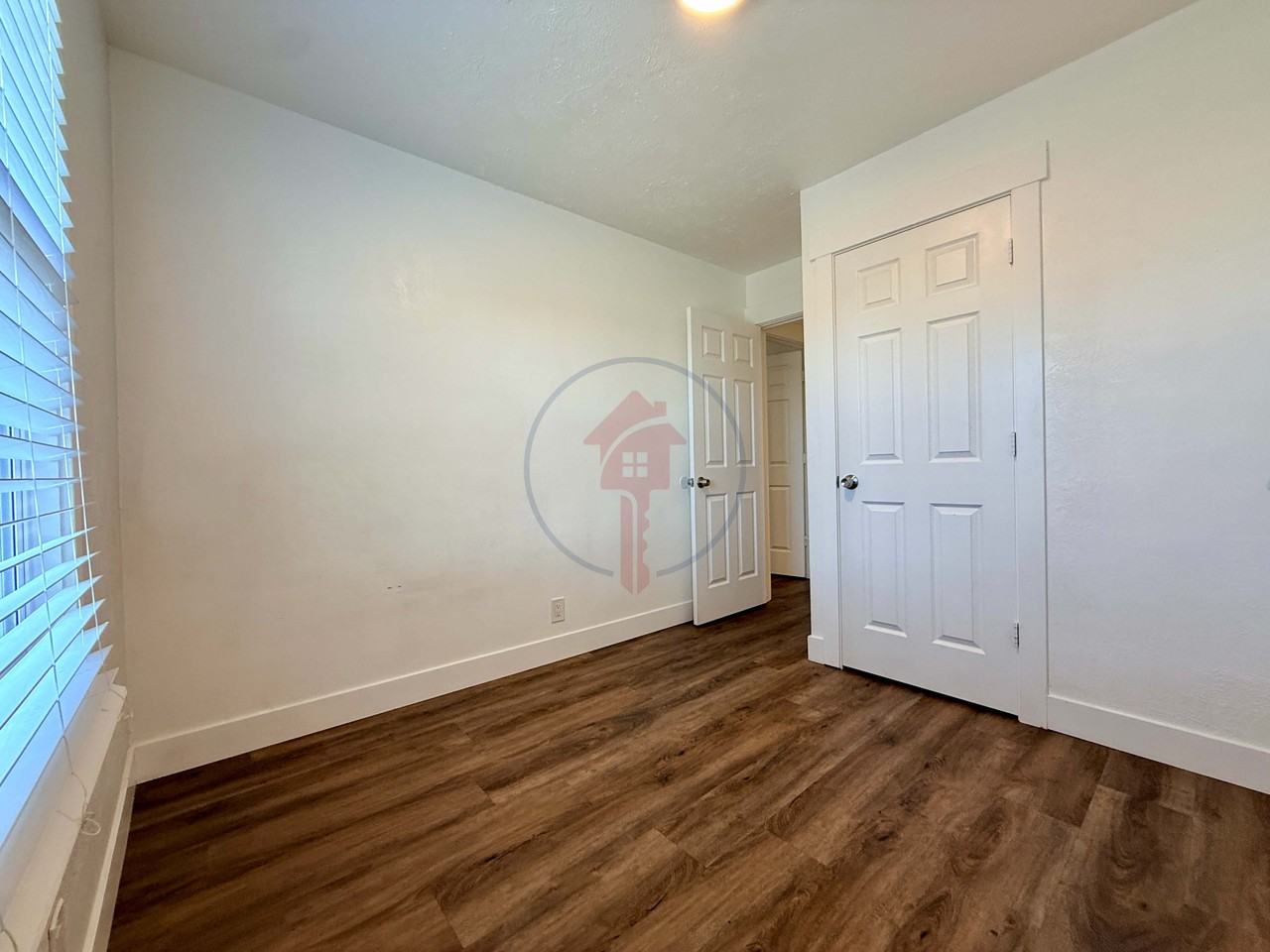 8701 Ws - Photo 7 of 13