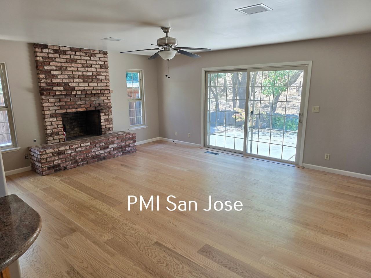 900 Susan Ct - Photo 4 of 26
