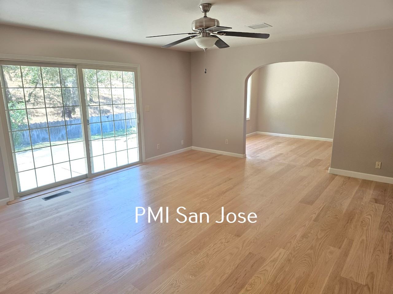900 Susan Ct - Photo 5 of 26