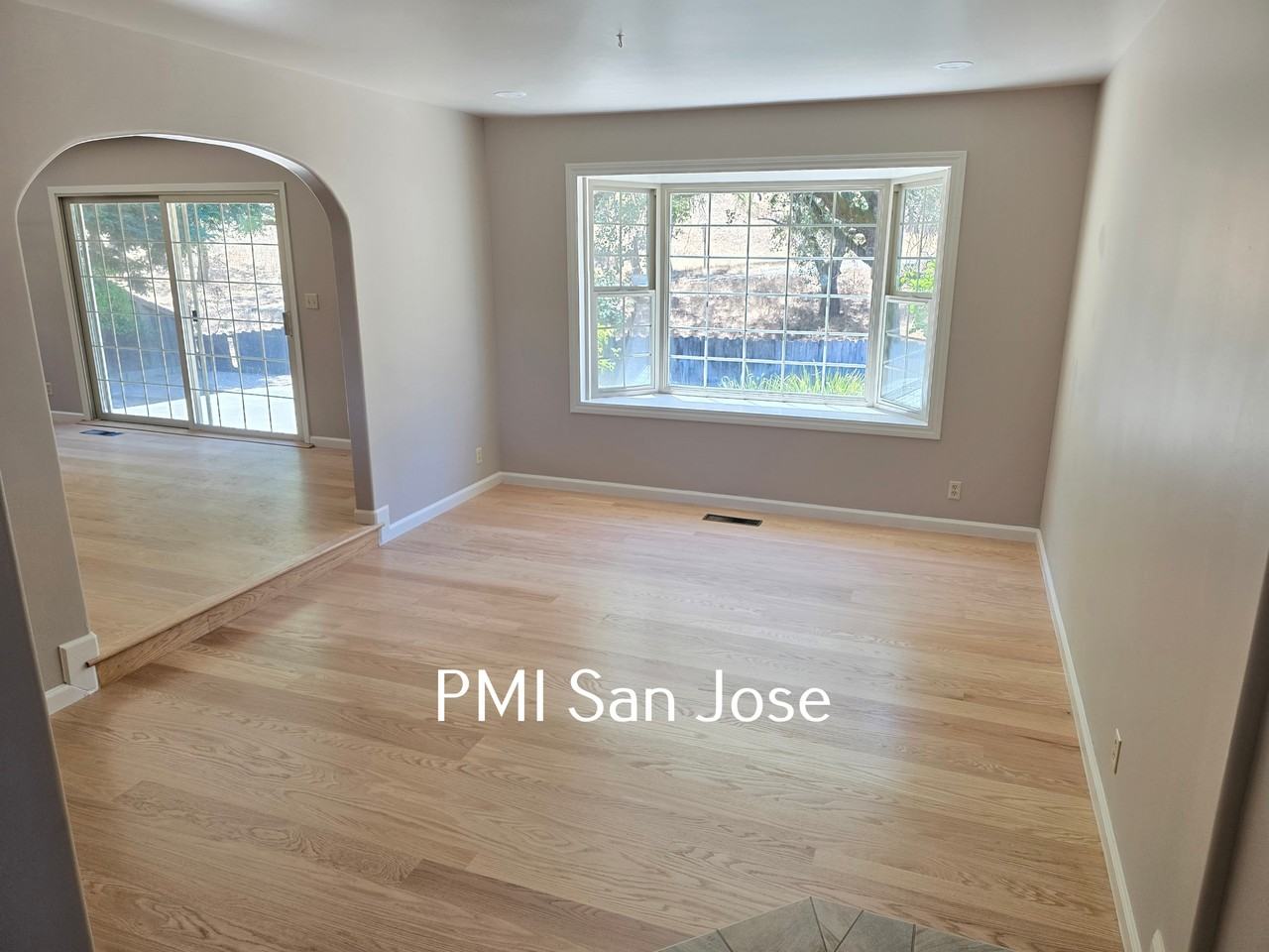 900 Susan Ct - Photo 7 of 26