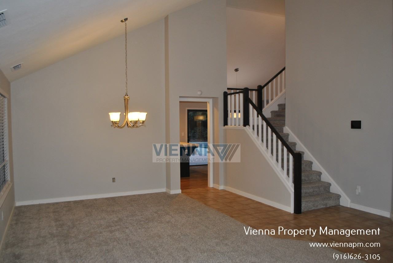 2226 Fort Point Dr - Photo 5 of 50