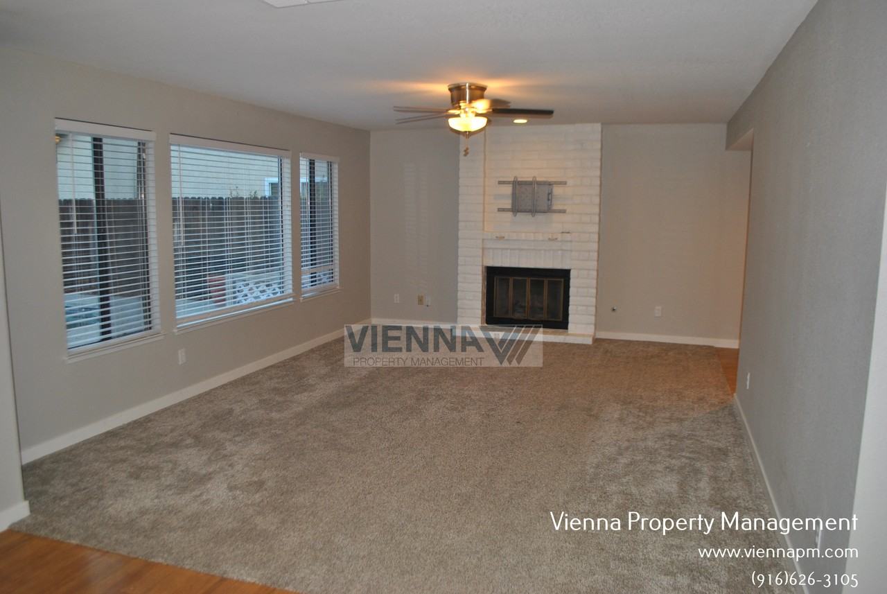 2226 Fort Point Dr - Photo 6 of 50