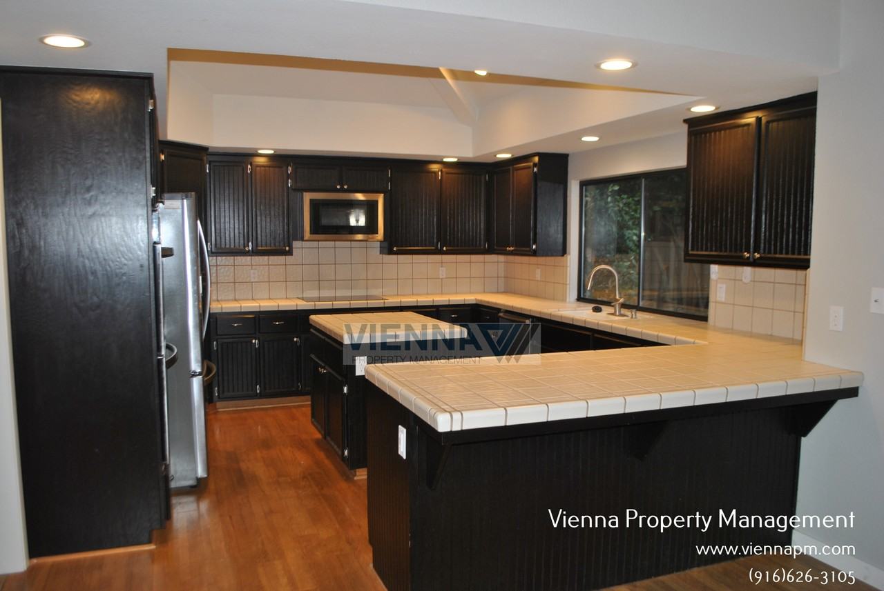 2226 Fort Point Dr - Photo 7 of 50