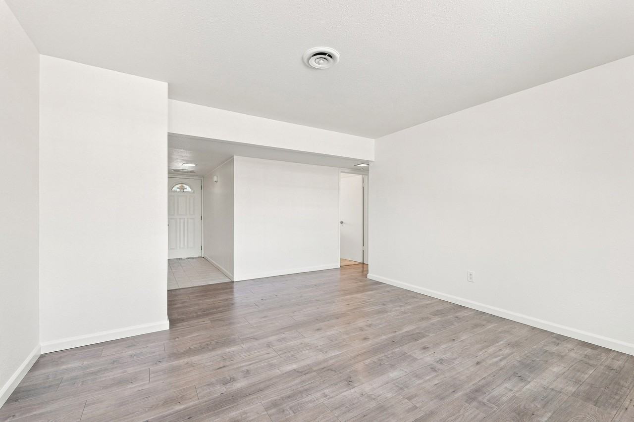 6285 Edgewood Way - Photo 3 of 21