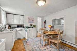 featured image of 528 E 3rd St