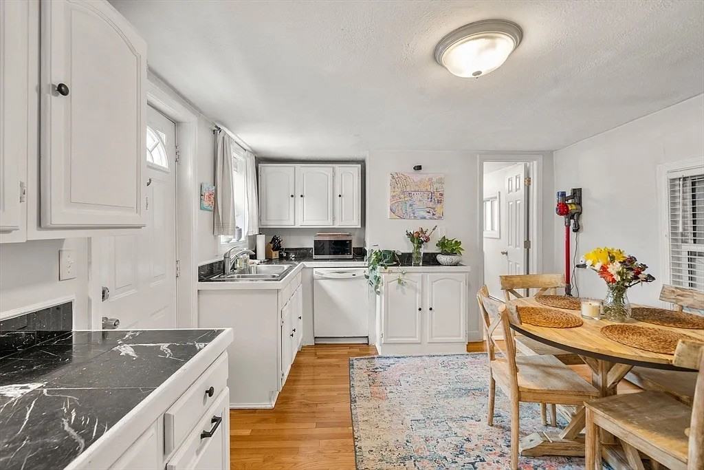 528 E 3Rd St - Photo 2 of 17
