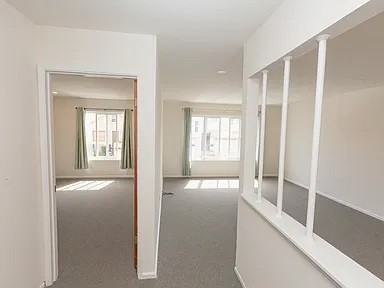 446 Niantic Ave - Photo 4 of 18