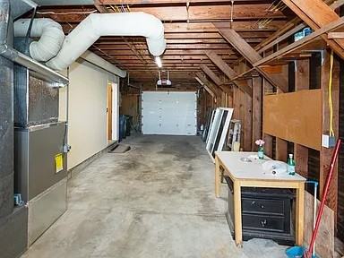 446 Niantic Ave - Photo 7 of 18