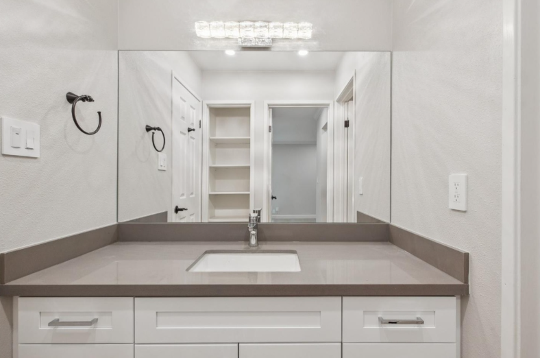821 N Humboldt St #302 - Photo 4 of 14