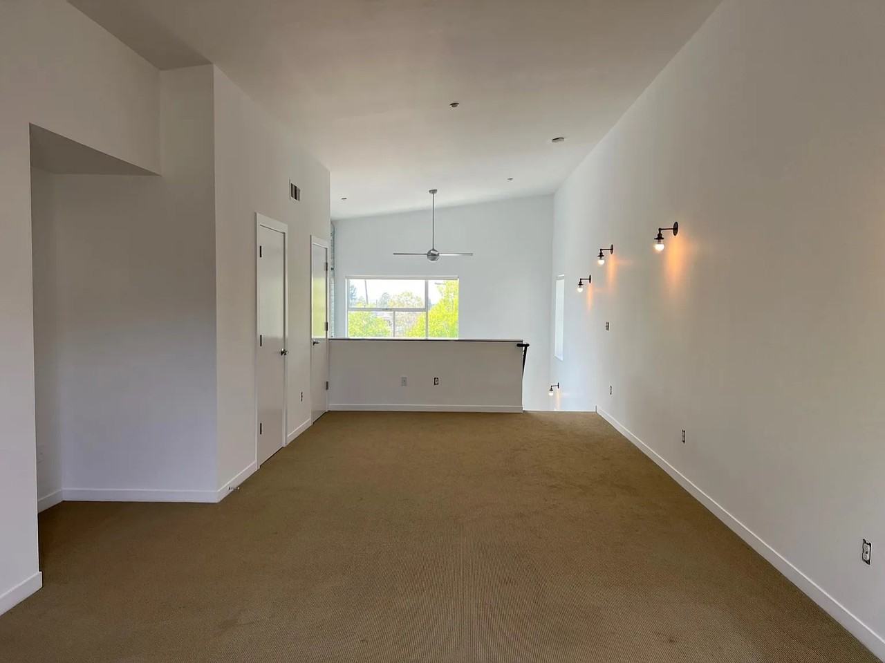 2400 Dowling Pl - Photo 2 of 3